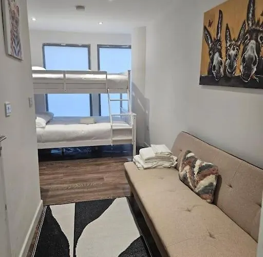Ideal Studio In Delta Croydon Dpg3