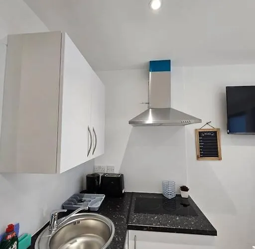 Ideal Studio In Delta Croydon Dpg3